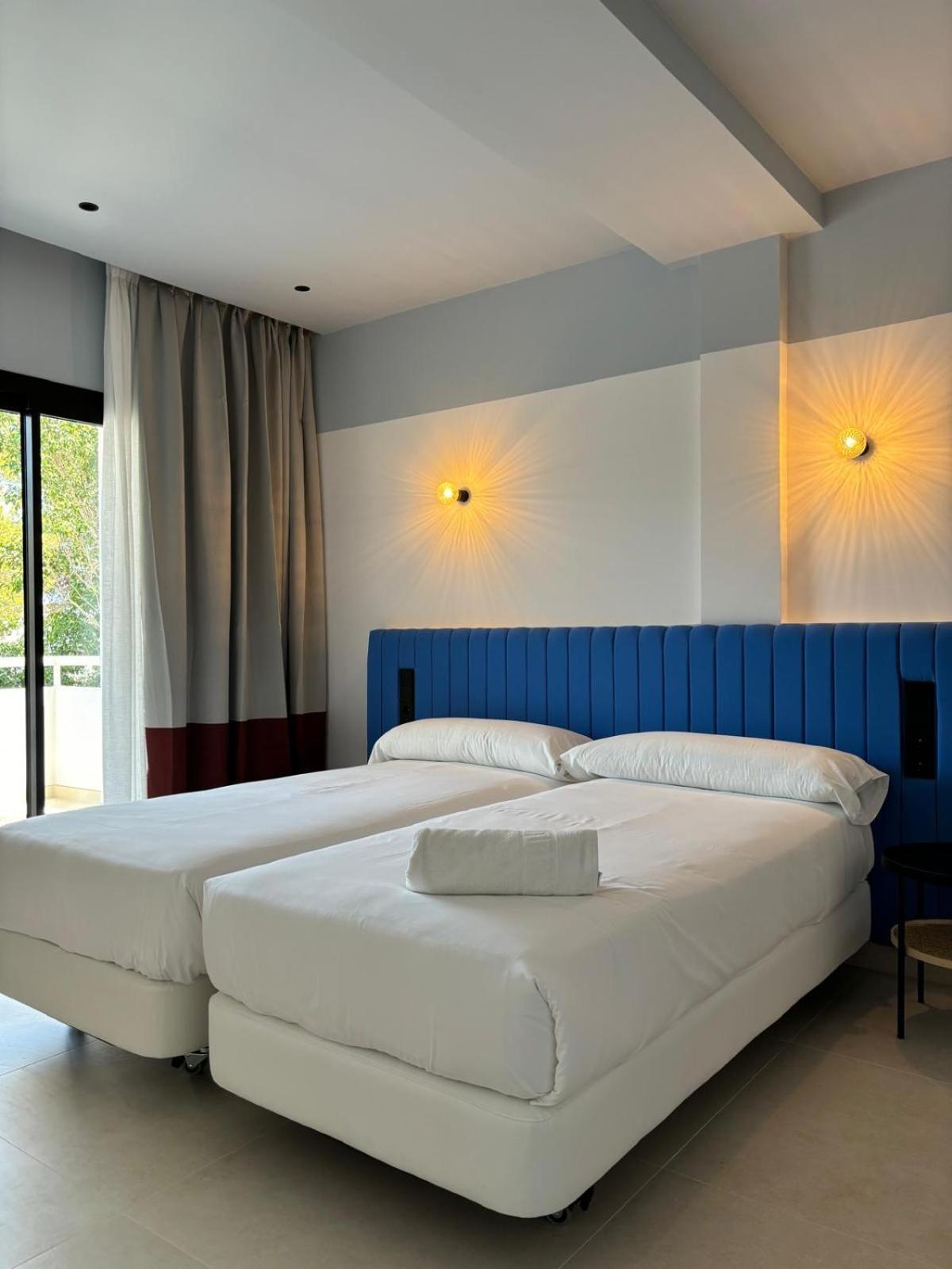 Apartamentos Sofia Es Cana Zewnętrze zdjęcie