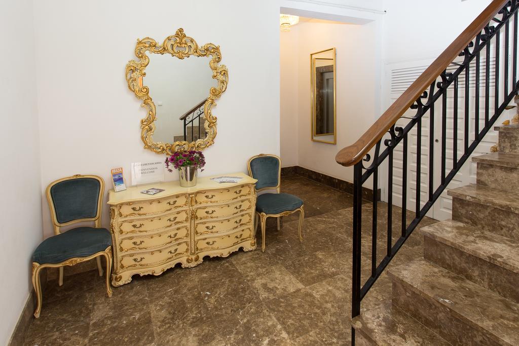 Apartamentos Sofia Es Cana Zewnętrze zdjęcie