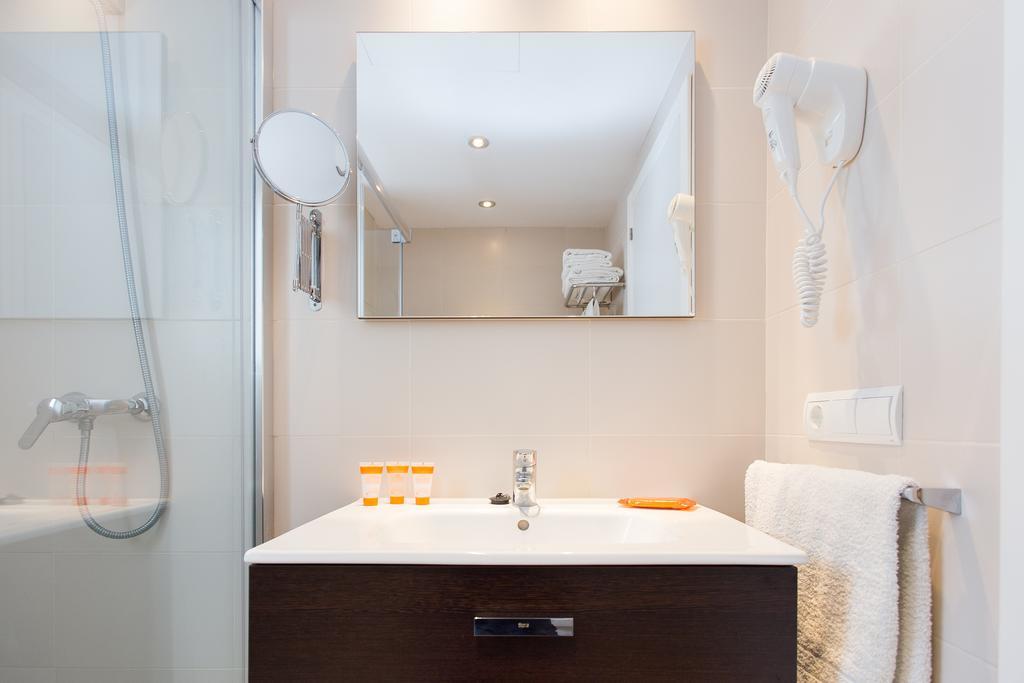 Apartamentos Sofia Es Cana Zewnętrze zdjęcie