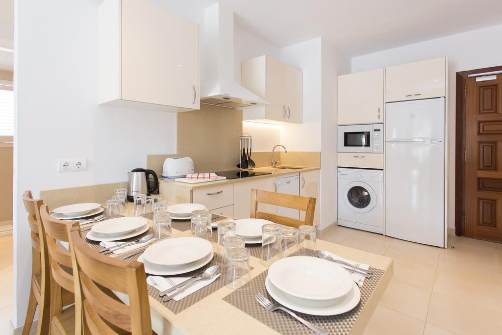 Apartamentos Sofia Es Cana Zewnętrze zdjęcie