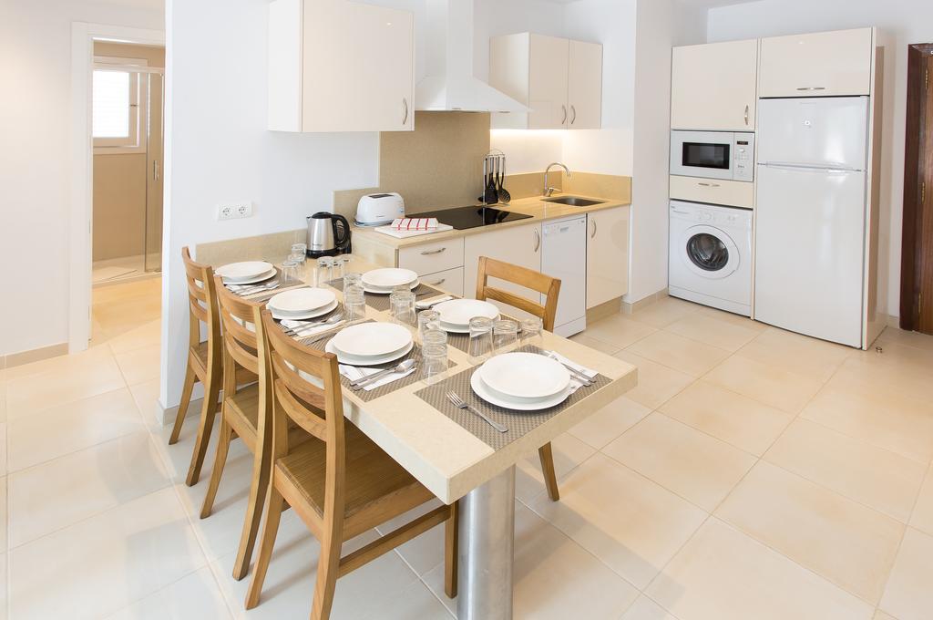 Apartamentos Sofia Es Cana Zewnętrze zdjęcie