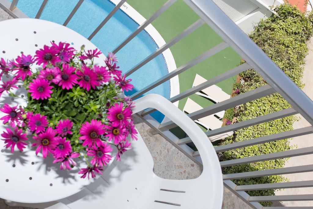 Apartamentos Sofia Es Cana Zewnętrze zdjęcie